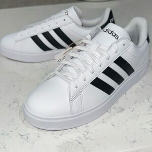 Adidas Grand Court Tennis’s shoe Size 9 US